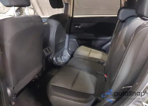 2019 Mitsubishi Outlander Es z USA, uszkodzony, nr VIN JA4AD2A35KZ002915